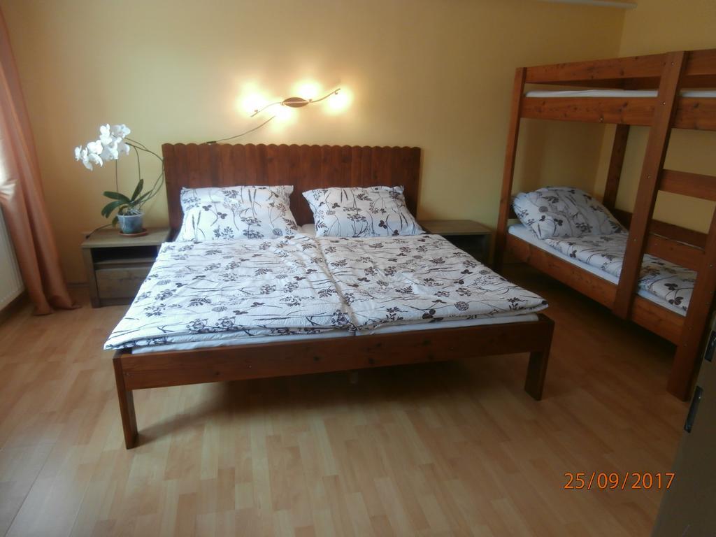 Apartman Aya Janov nad Nisou Zewnętrze zdjęcie