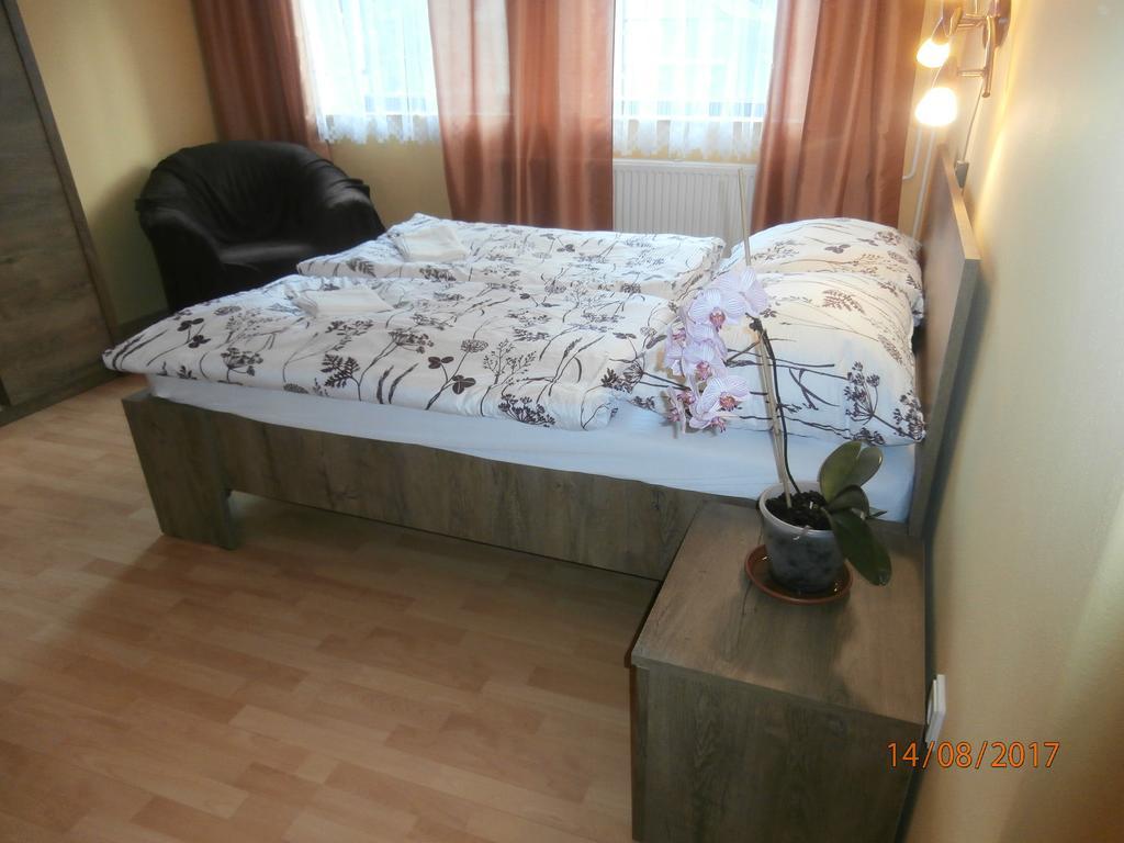 Apartman Aya Janov nad Nisou Zewnętrze zdjęcie